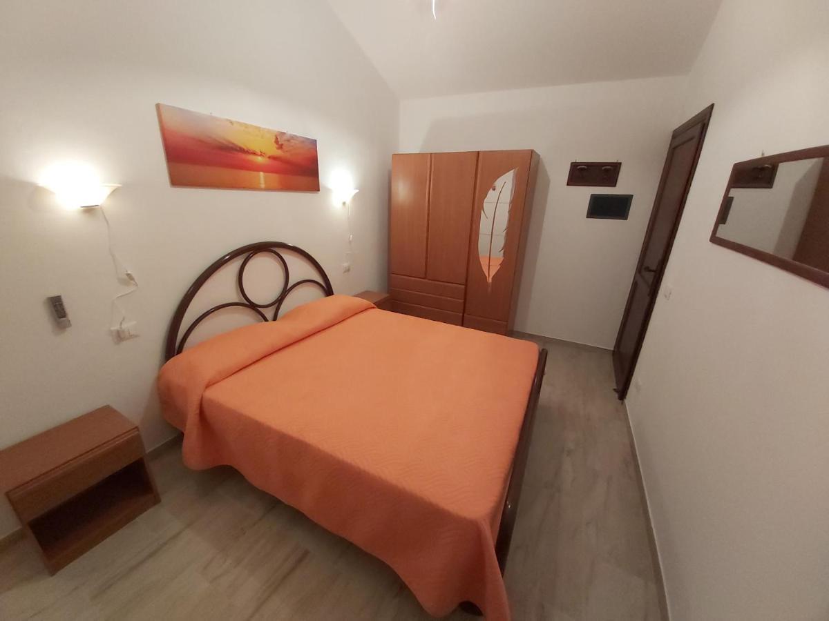 Villa l'Amante Fondi Esterno foto